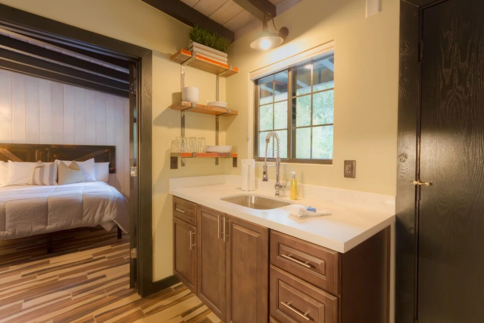 Destination Oak Creek 9 1 Bedroom Apts by RedAwning