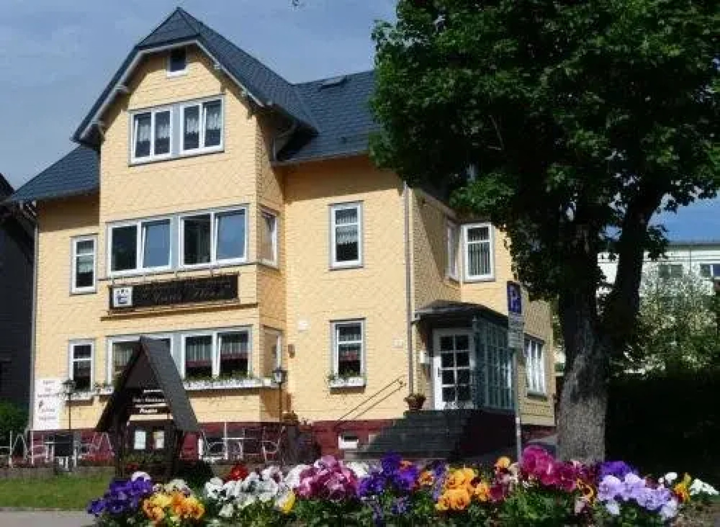 Café-Restaurant Pension Haus Flora