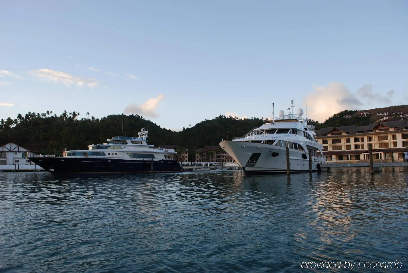 The Bannister Hotel & Yacht Club