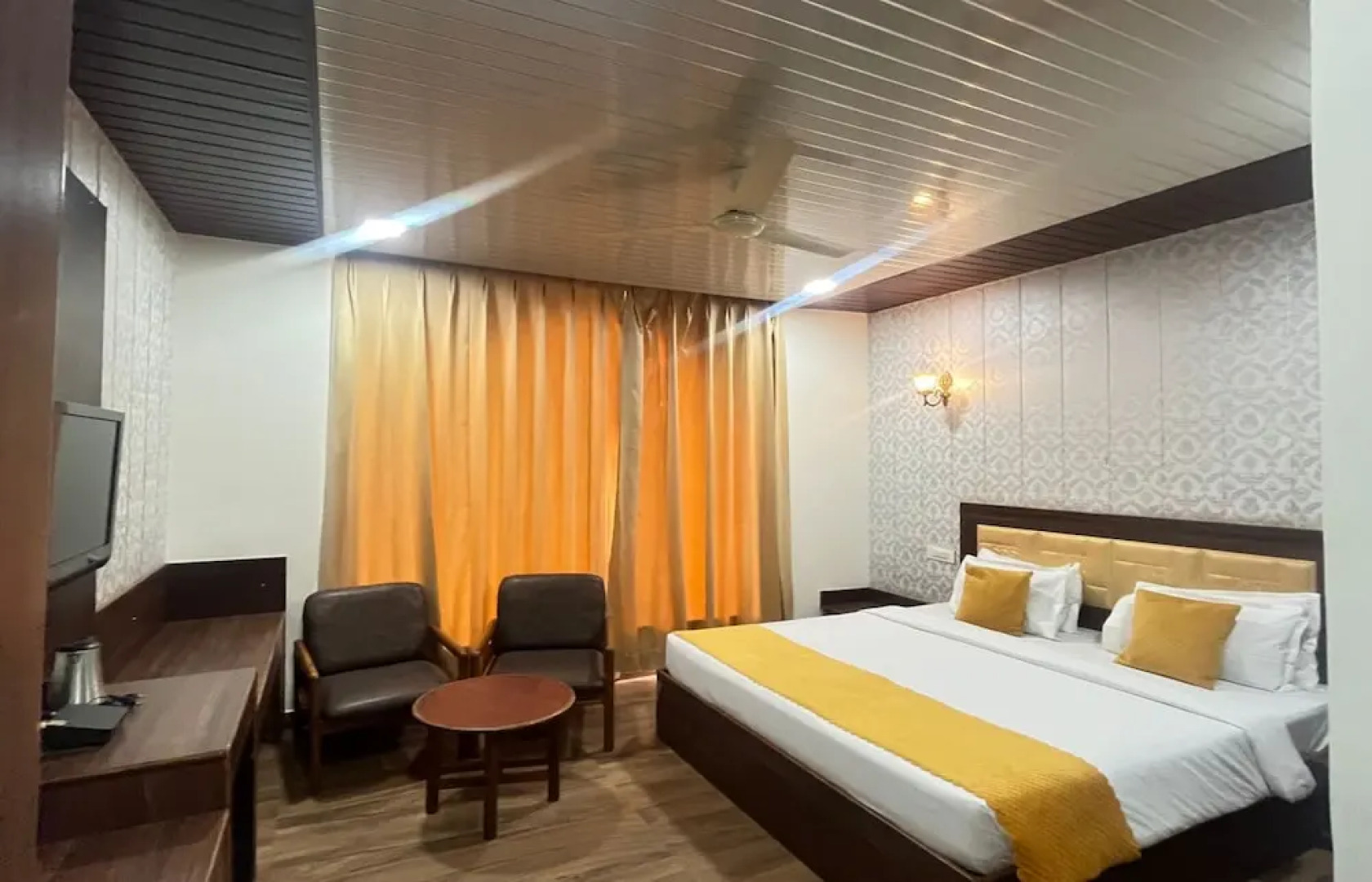 The Royal Paradise Resort and Salt Yard