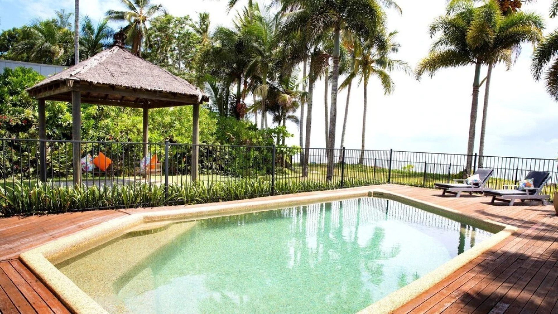 Absolute BeachFront Bliss @ Newell Beach