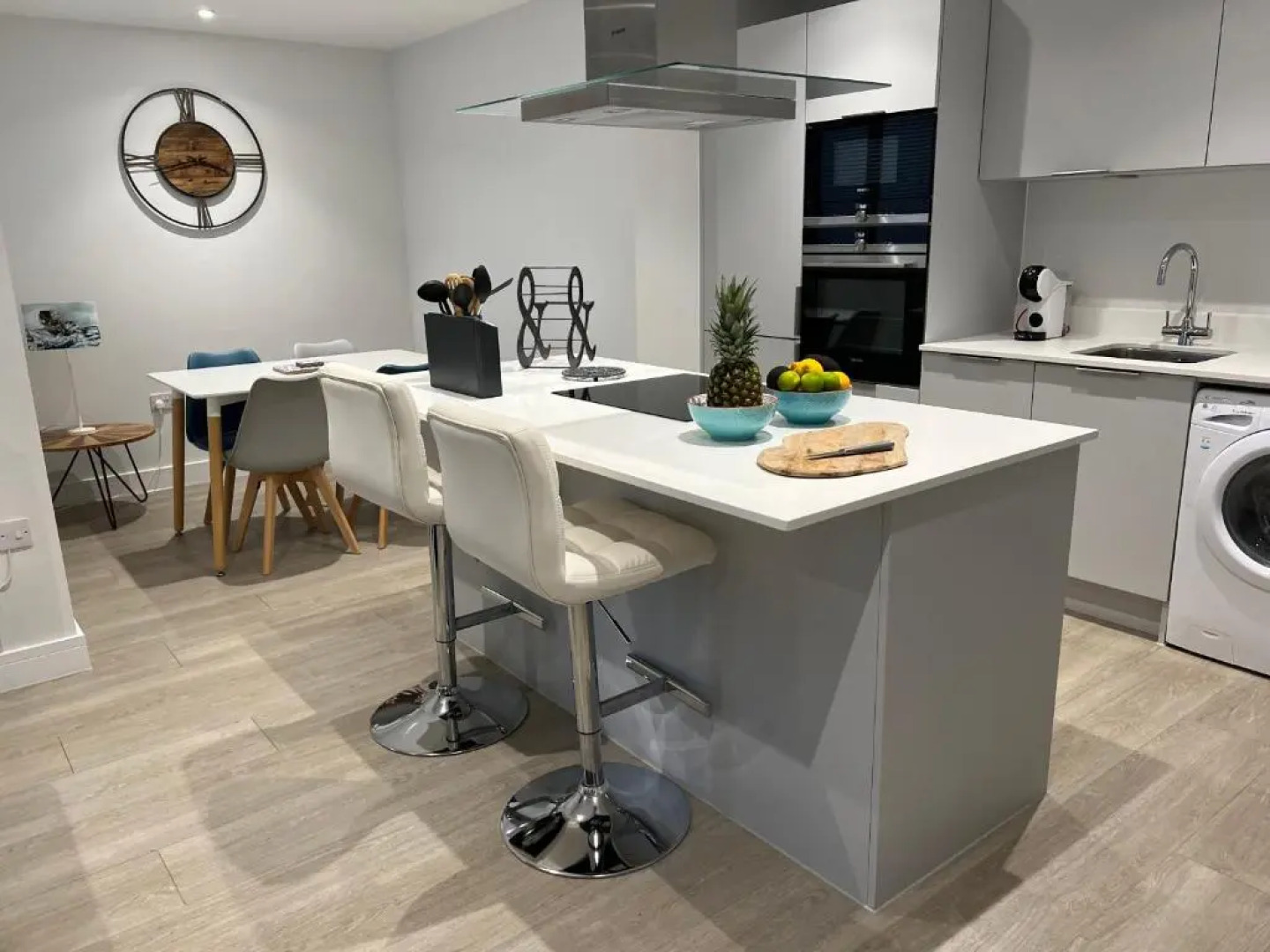 10 Putsborough - Luxury Apartment at Byron Woolacombe, only 4 minute walk to Woolacombe Beach!