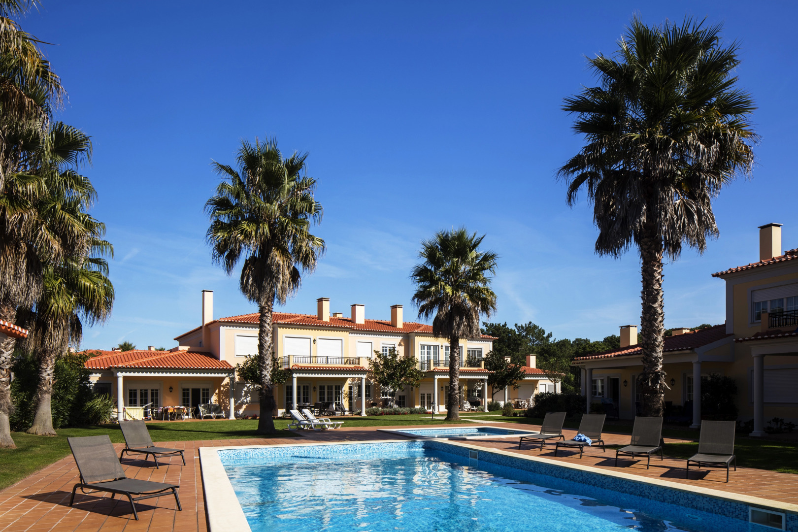 Praia Del Rey Golf And Beach Resort - the Village