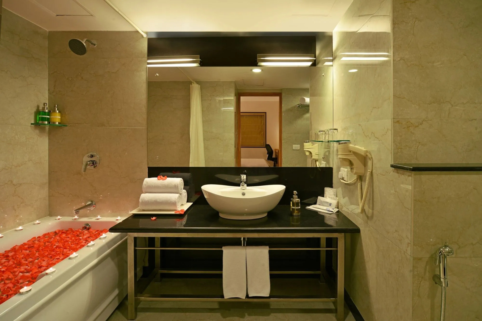 Red Fox by Lemon Tree Hotels, Bhiwadi