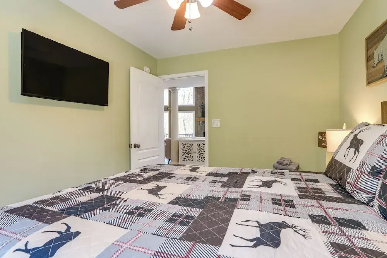 Stunning Wintergreen Resort Home: Ski & Golf!