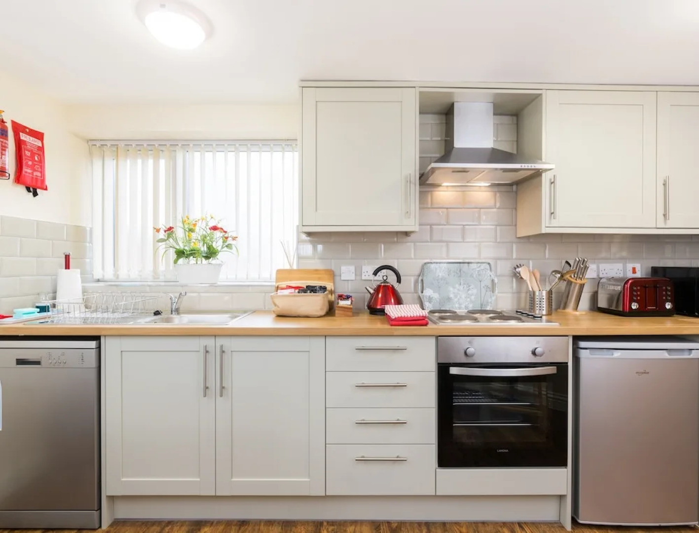 StayFord Apartments - Meriden - Near NEC