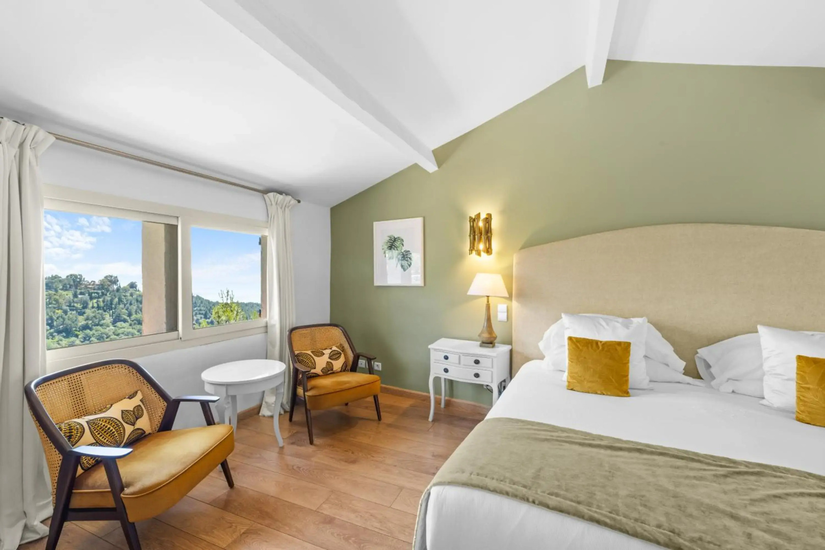 Chateau De La Chevre D Or