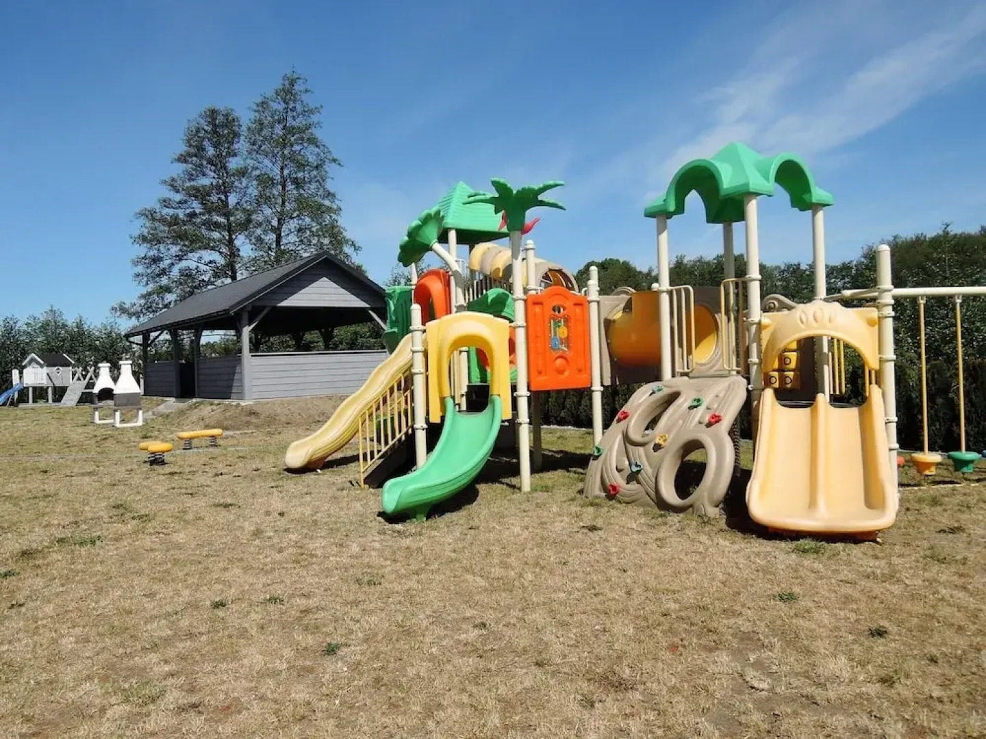 Holiday Home in Dziwnowek by Sea and Lake