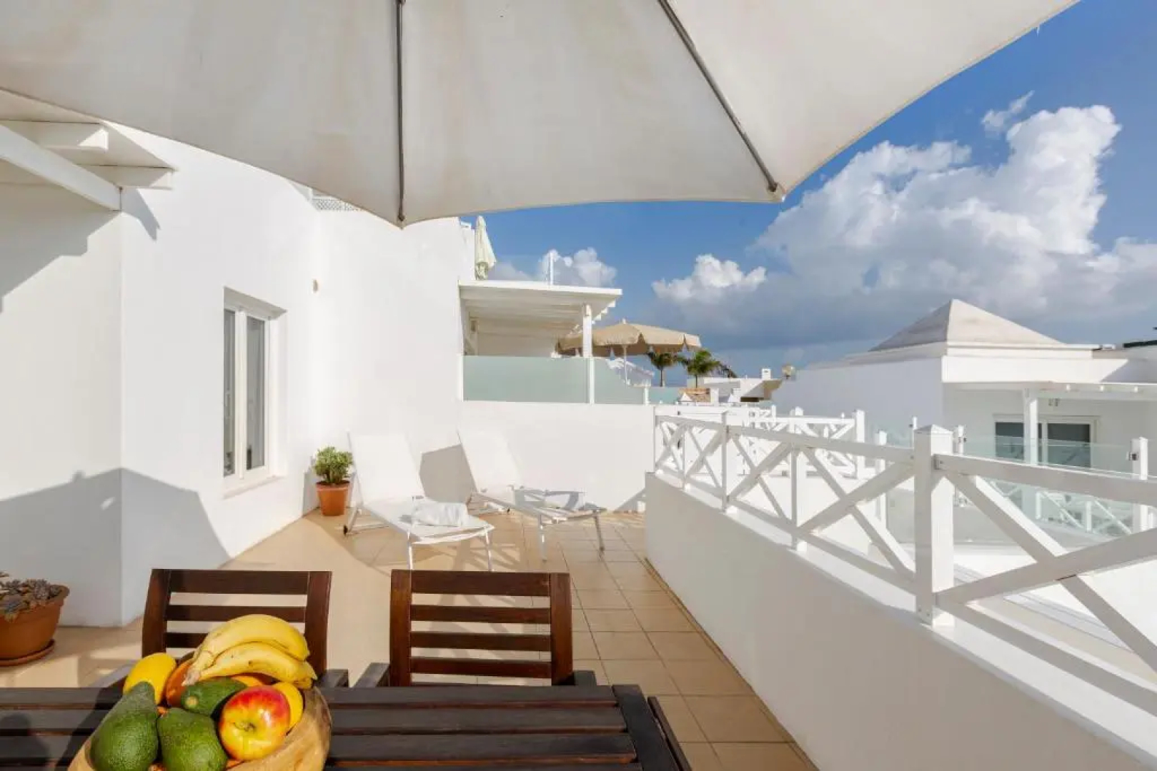 Flower Beach Suite 20