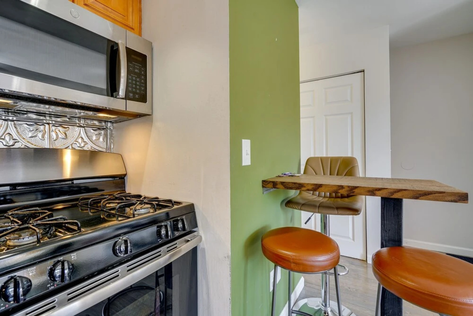 Asbury Park Condo < Half-mi to Beach & Boardwalk!