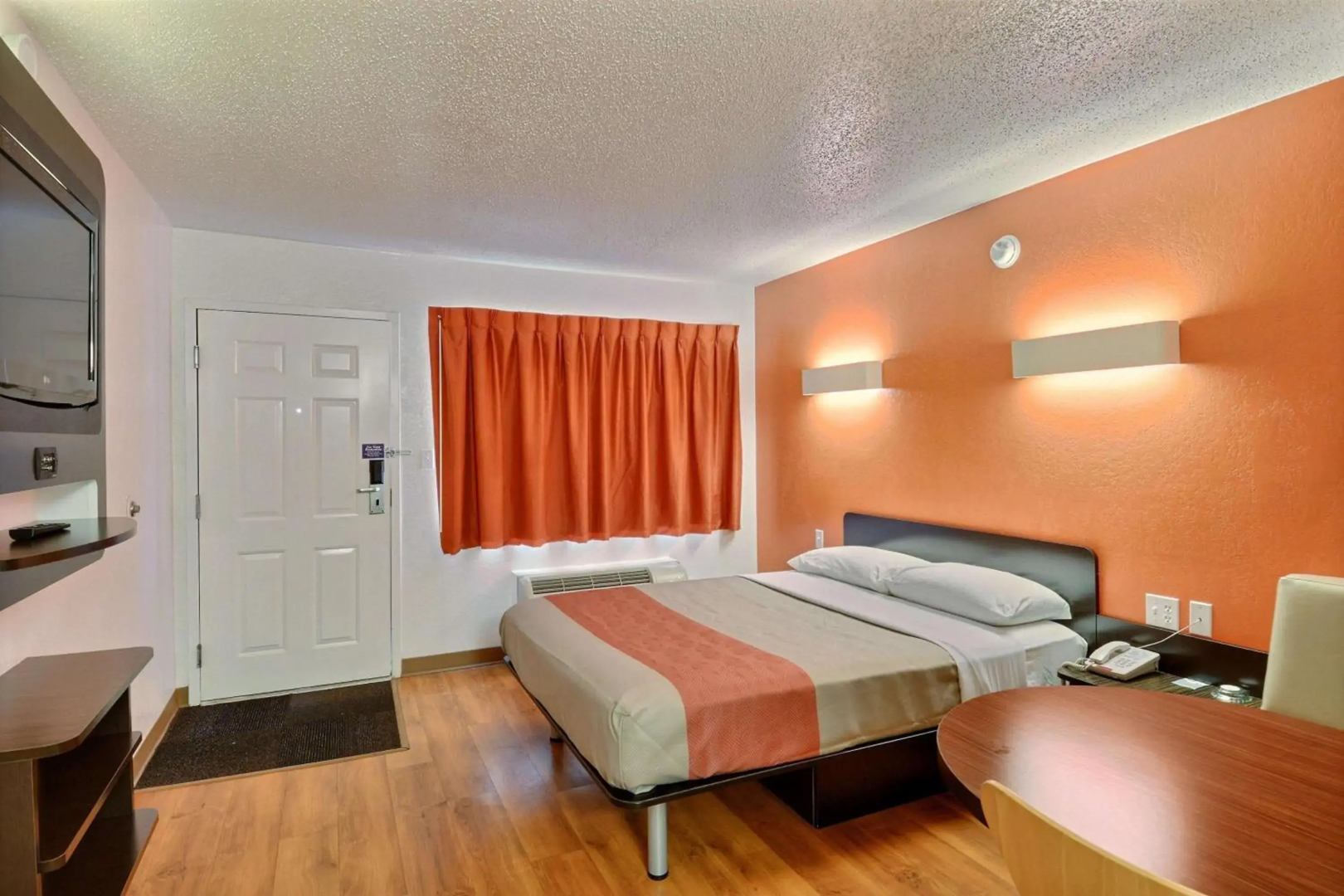 Motel 6 Tewksbury, MA - Boston
