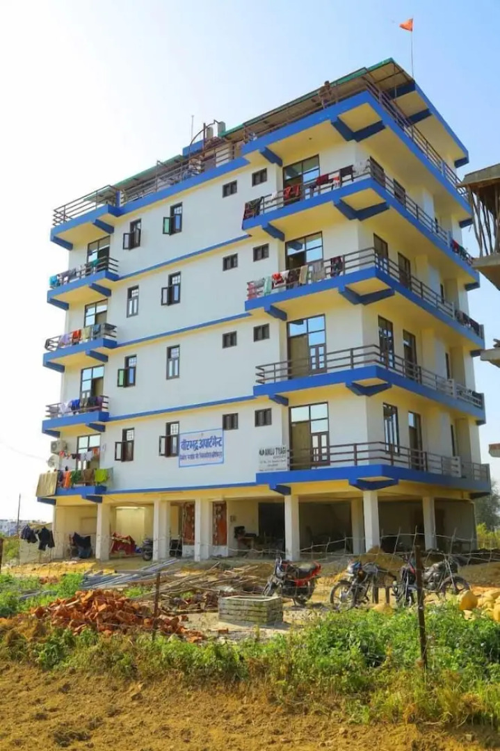 Fully Equipped Apartment with Hill View