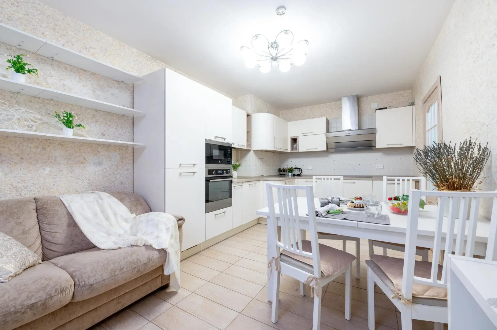 Апартаменты на улице Федора Абрамова 8