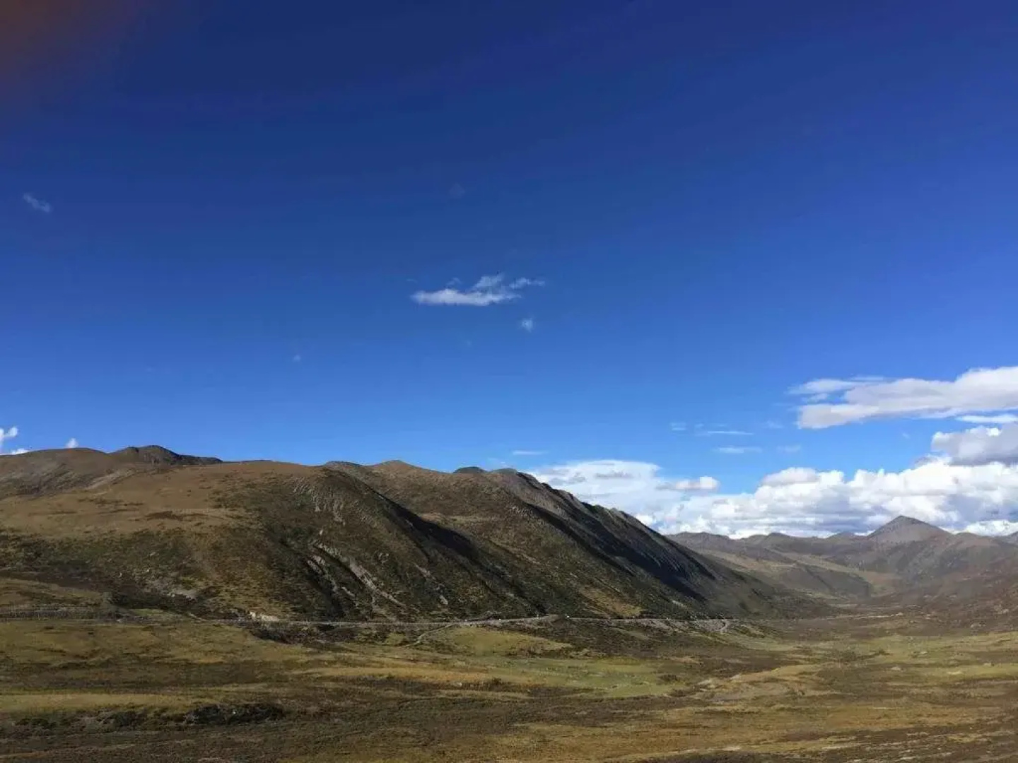 Yading Horizon Hotel