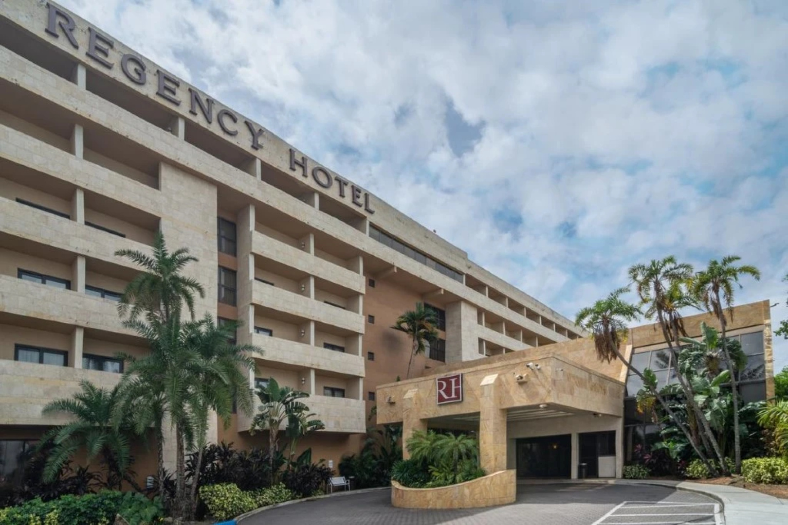 Regency Miami Airport by Sonesta