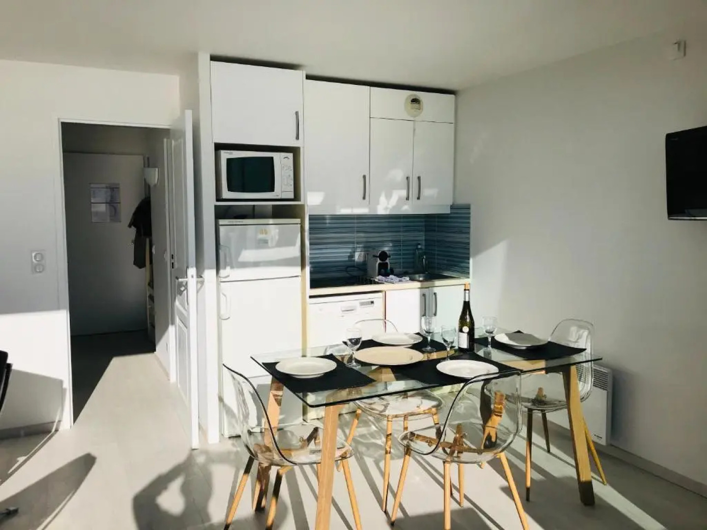 Costa Plana Collection