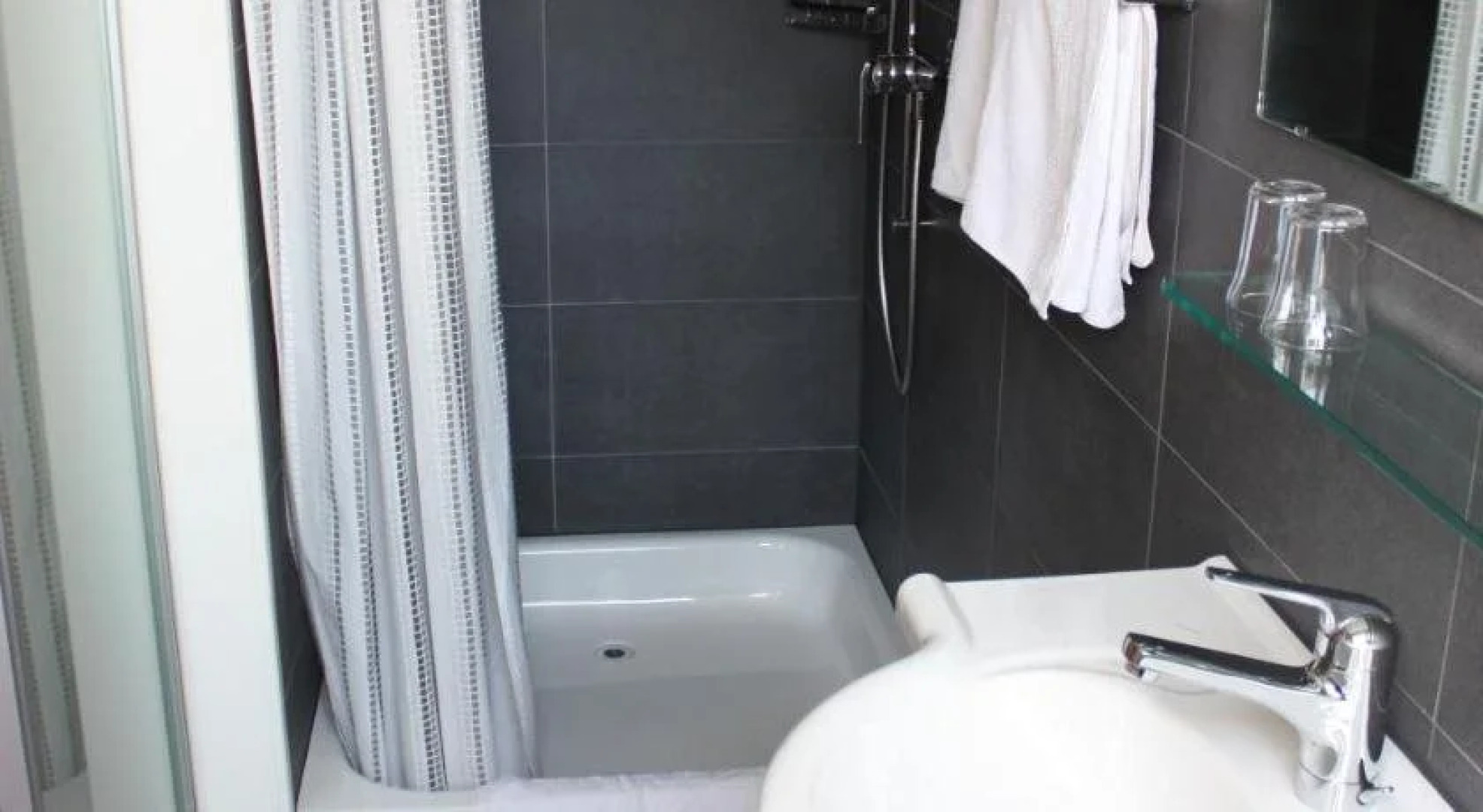 Hotel Restaurant Koi-Gartenteich