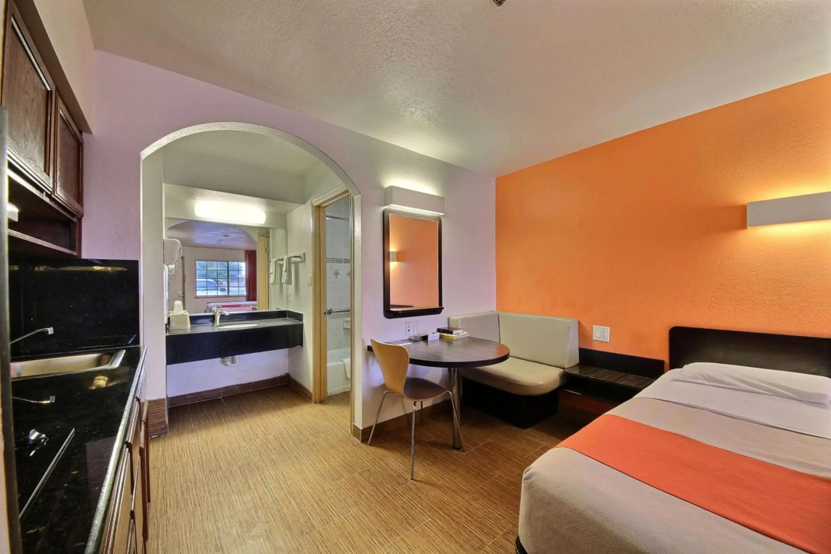 Motel 6 Edinburg, TX