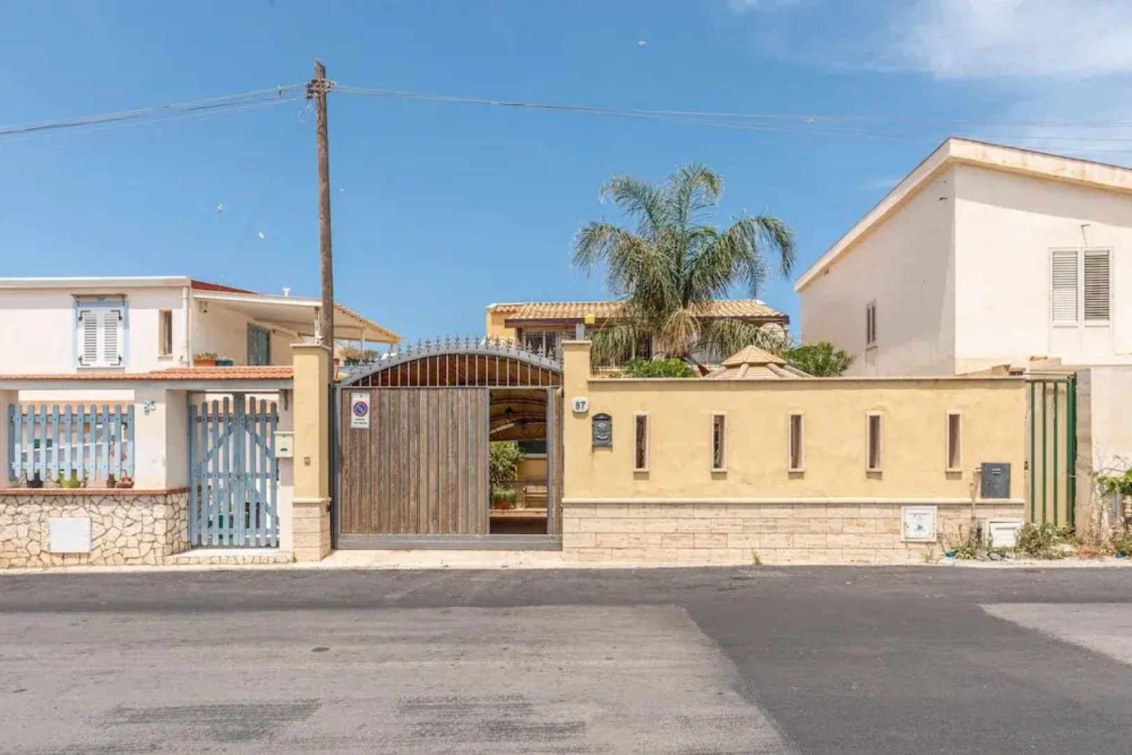 Villetta Ficarazzi by Wonderful Italy