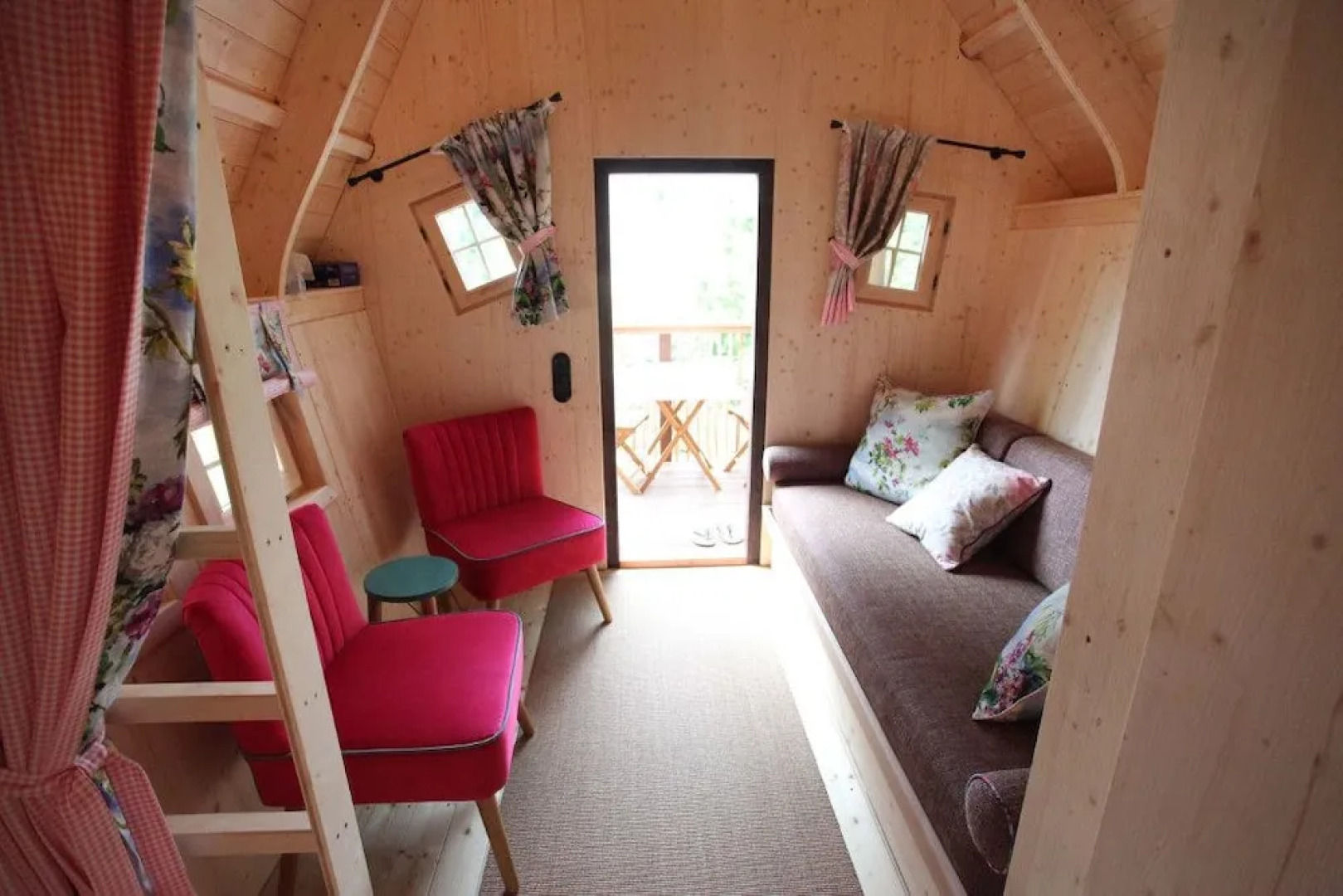 Hexenhauschen am Waldrand