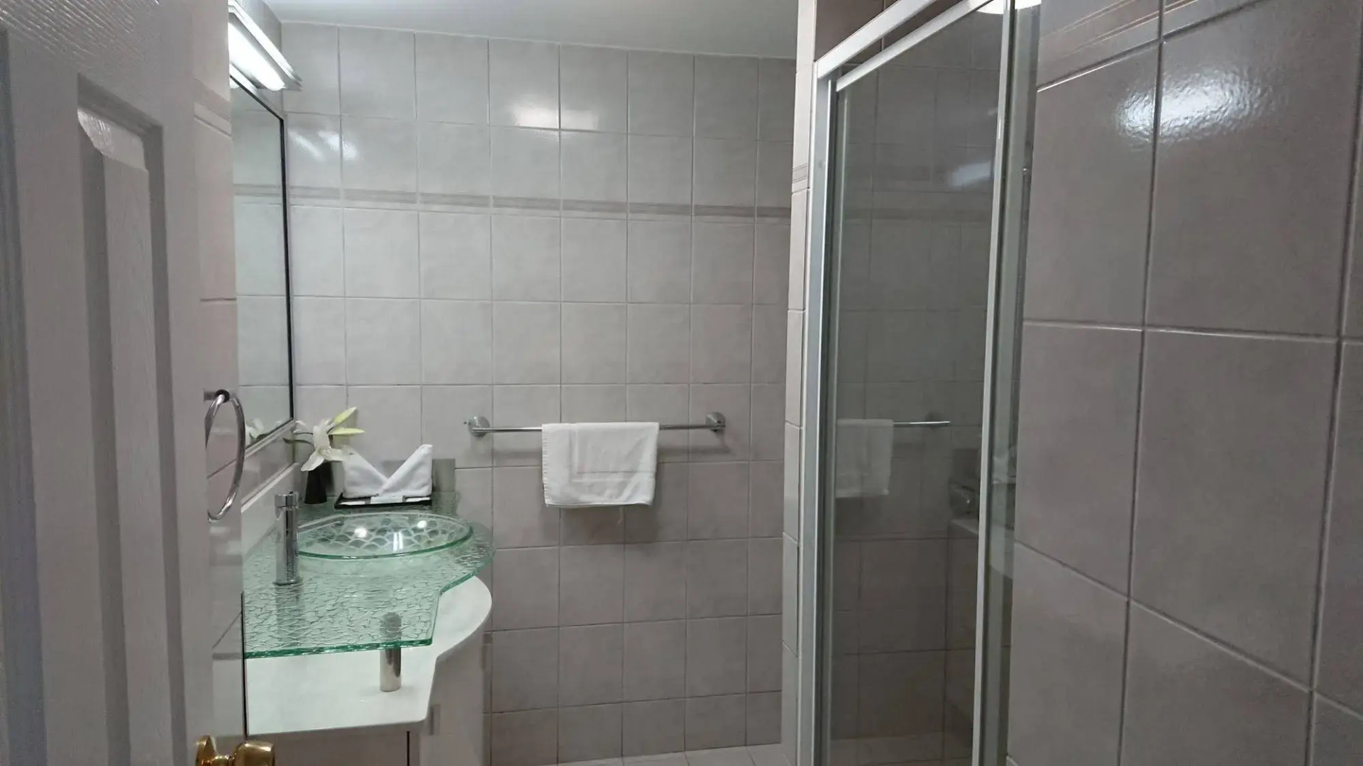 Surfers Hawaiian Apartments