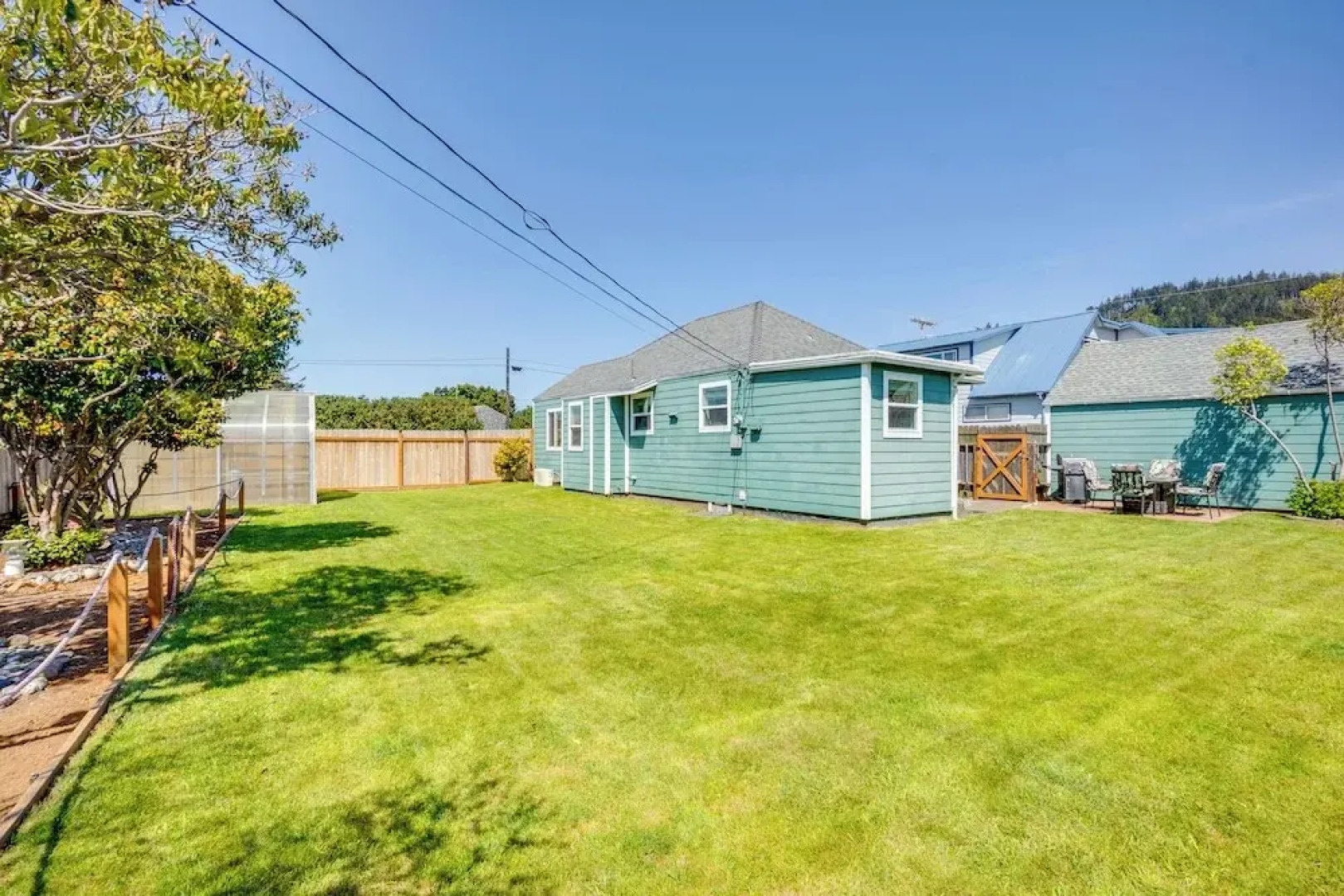 Walk to Gold Beach: Charming Cottage w/ Yard!