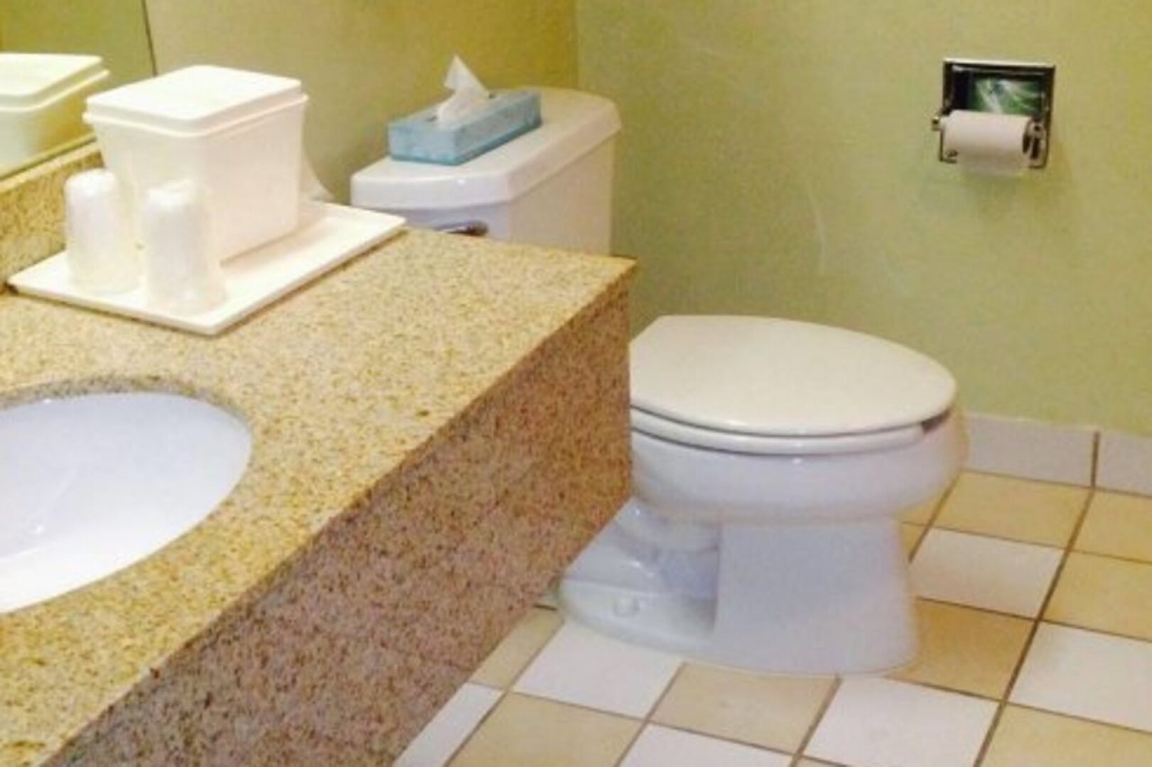 Rodeway Inn & Suites