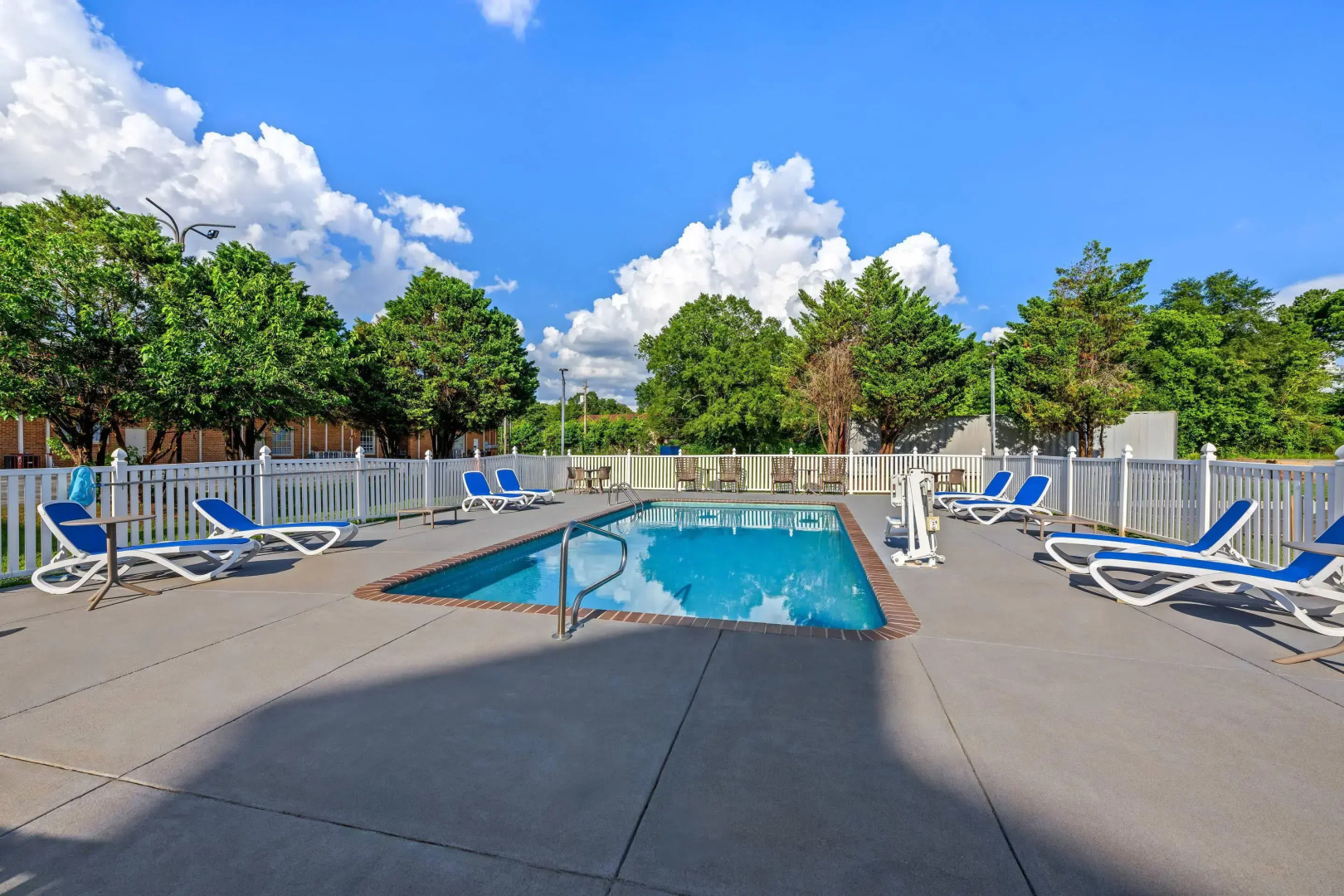 Comfort Inn & Suites River City Decatur