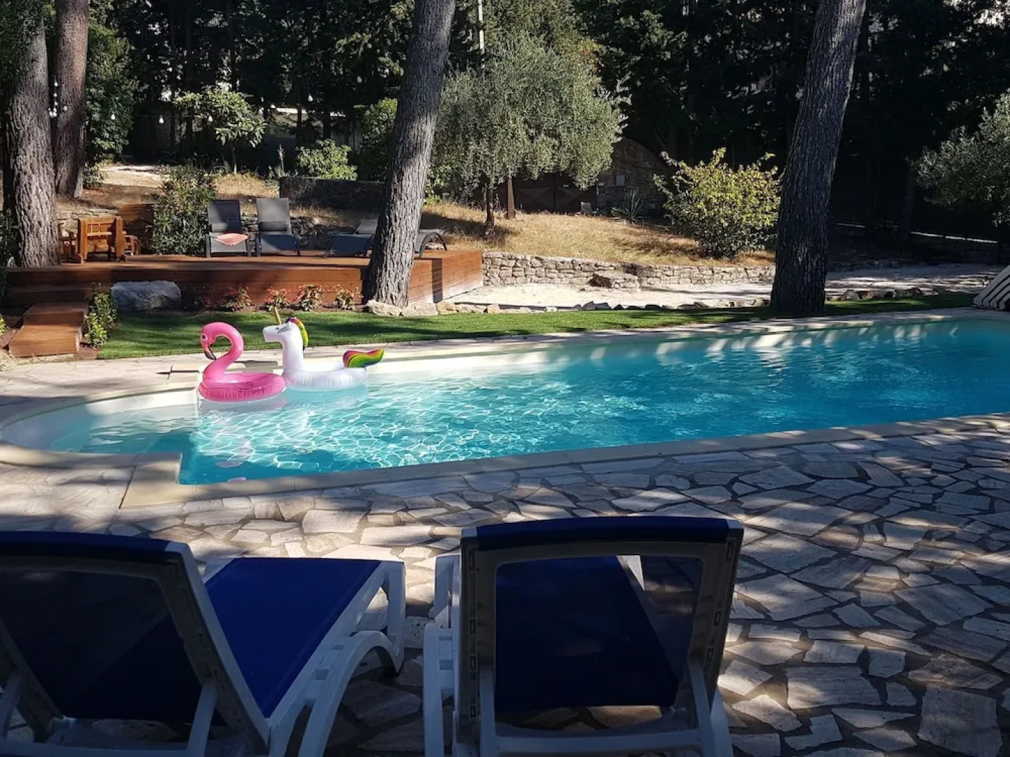 A hidden paradise in the beautiful surroundings of Saint-Remy-de-Provence!