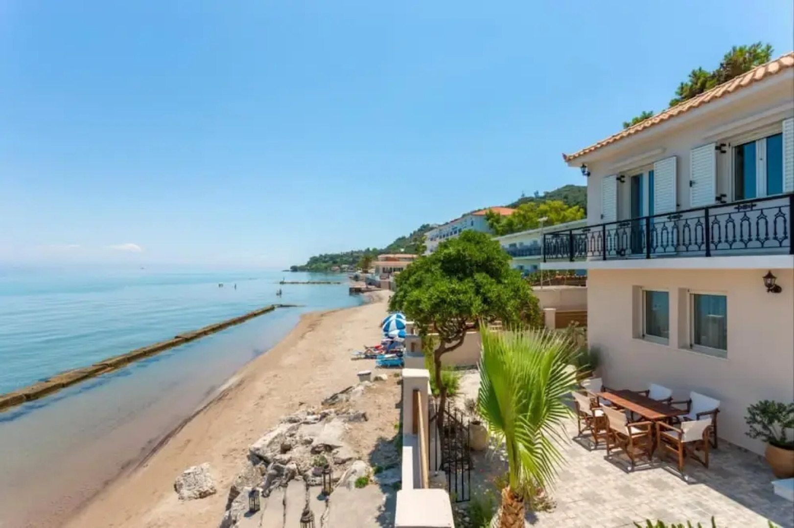 Villa Elizabeth - Seafront Modern Villa - Villa Elizabeth - Seafront Classic Villa