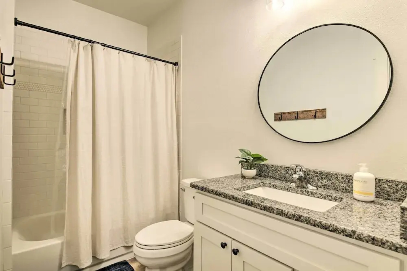 4 Mi to Boat Ramp: Charming Rockport Home