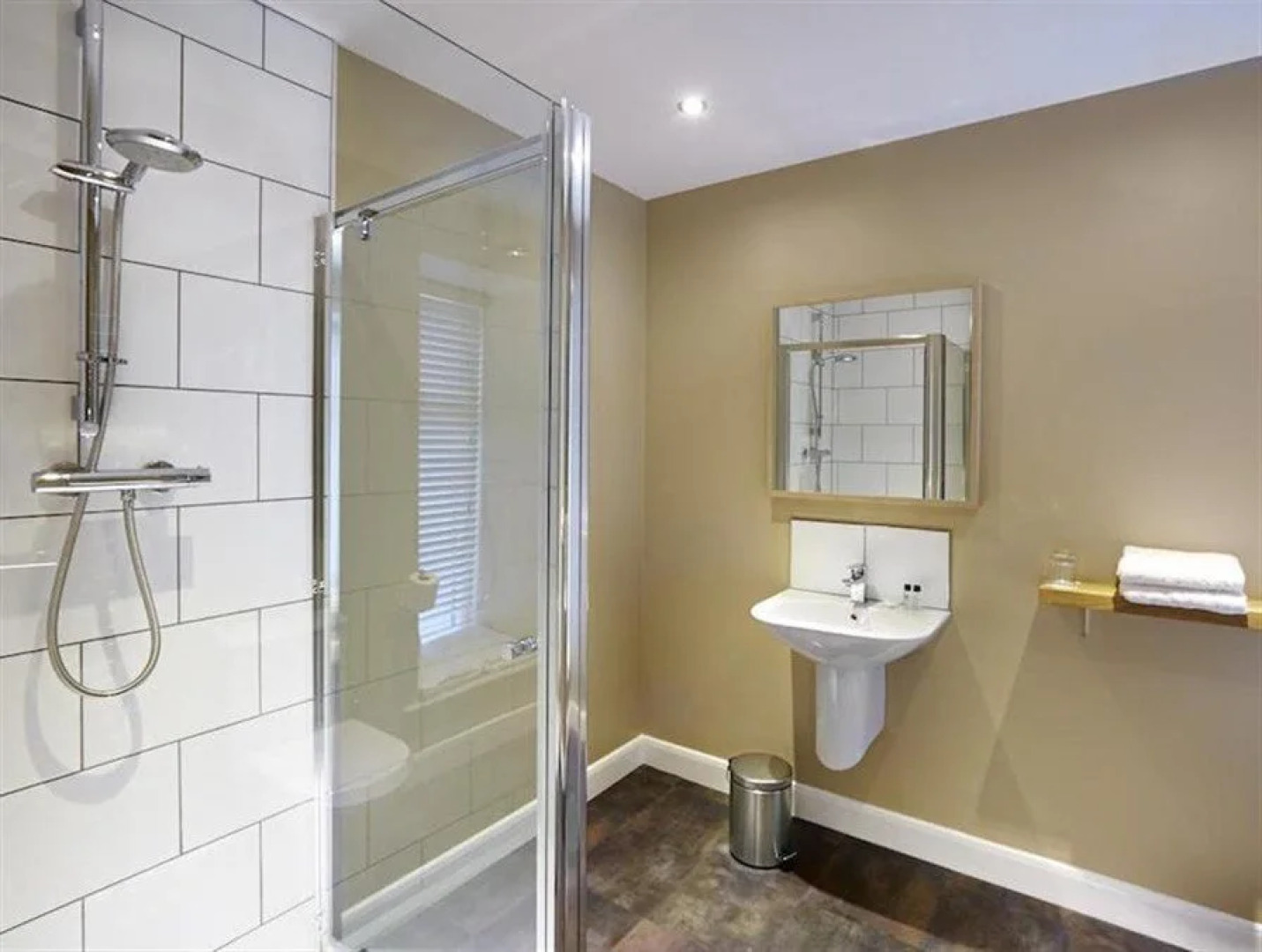 1885 The Restaurant, Pub and Guest Rooms