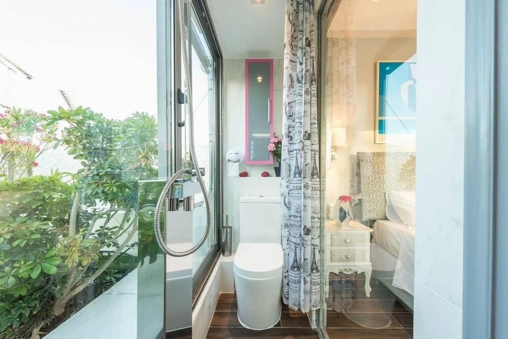 Sea View Apartment with Hot Tub & Sauna