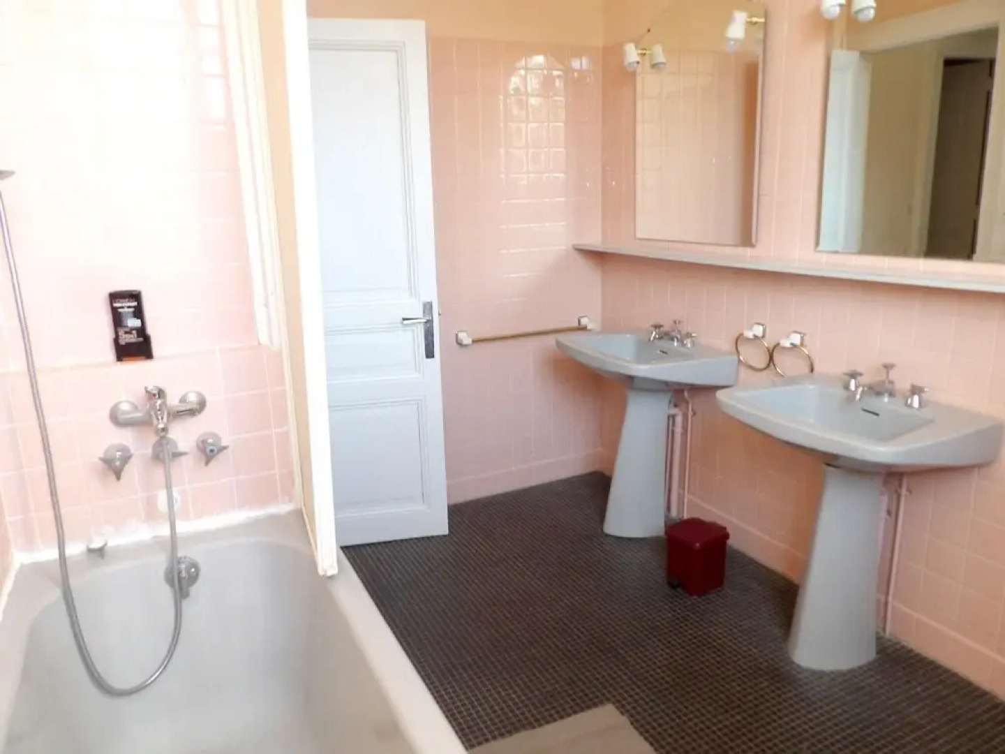 Villa With 5 Bedrooms in Hautefort, With Private Pool and Furnished Garden - 1 km From the Beach