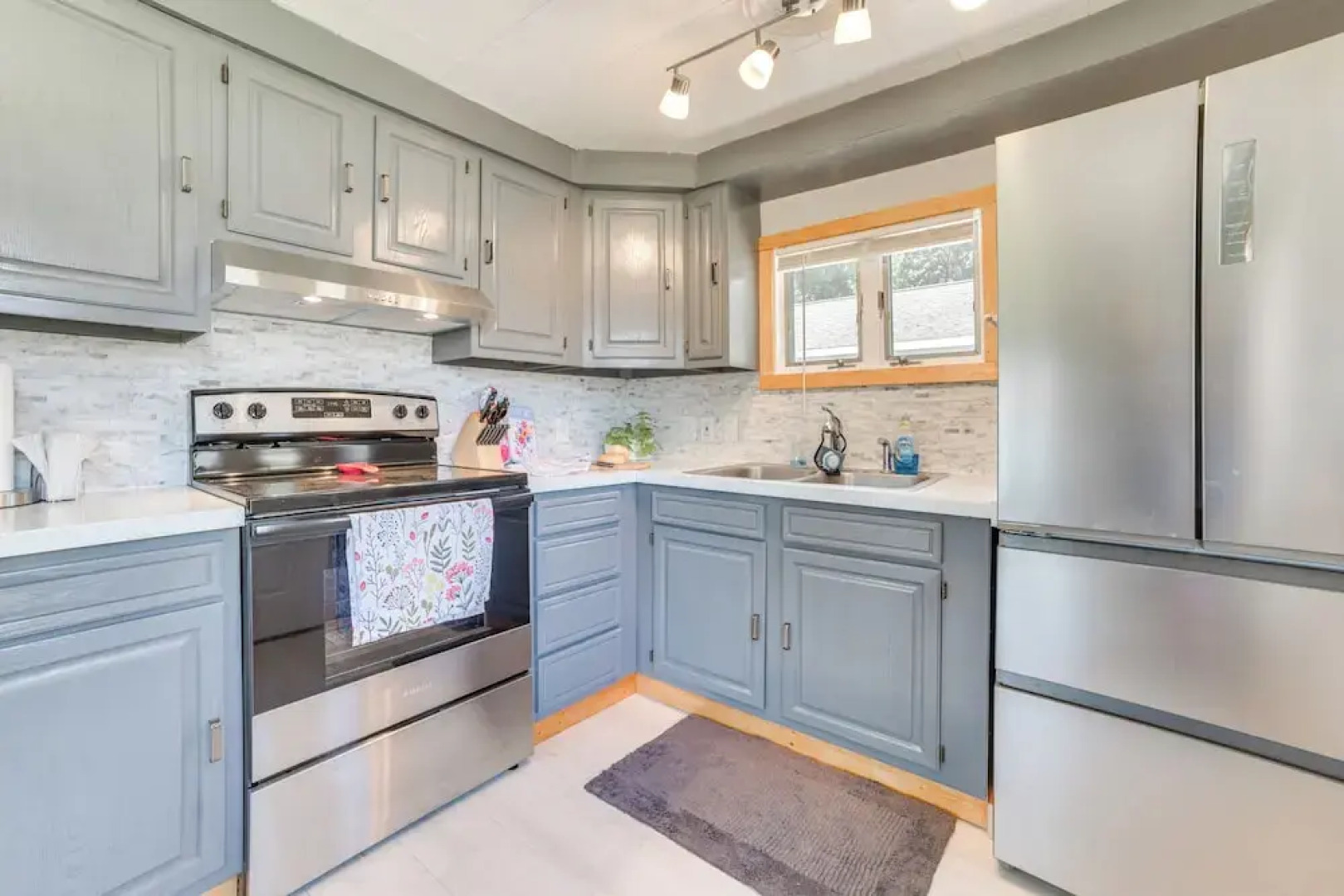 Houghton Lake Cottage w/ Patio: Walk to Waterfront