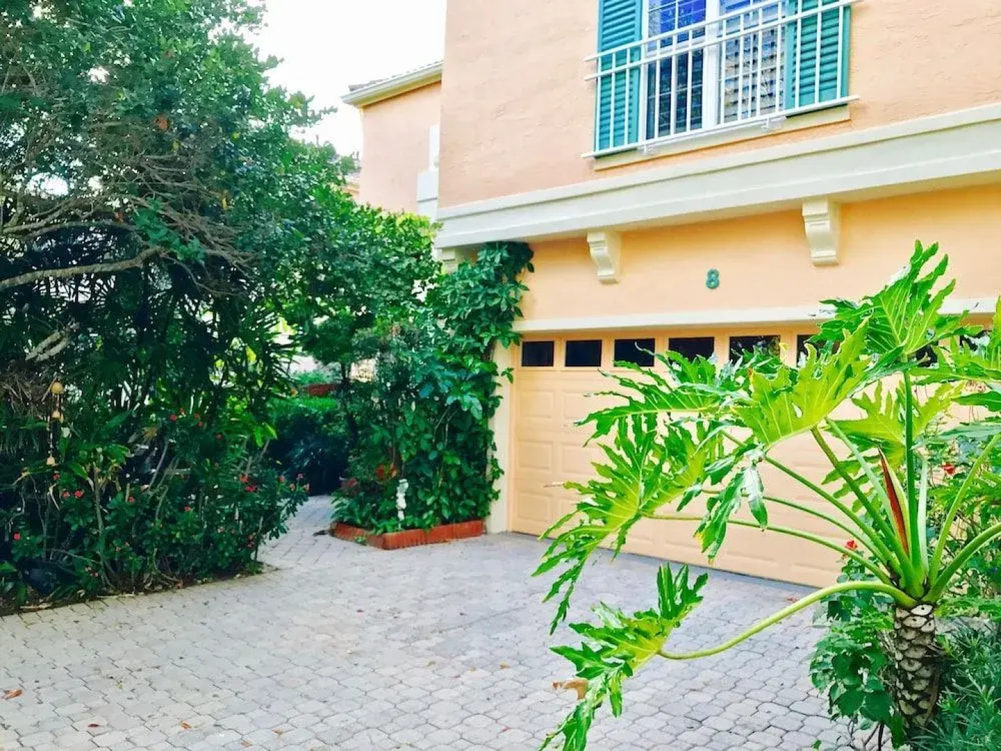 Luxurious Mediterranean Villa