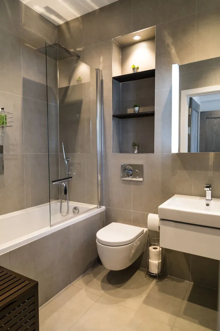 Brickfield Court Serviced Apartment by Ferndale