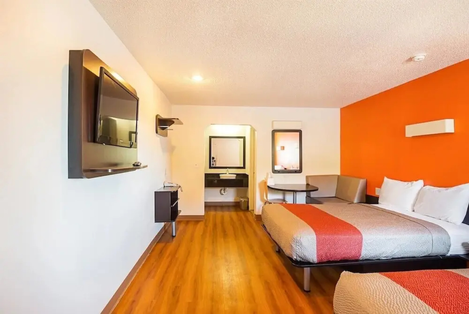 Economy Hotel Kansas City