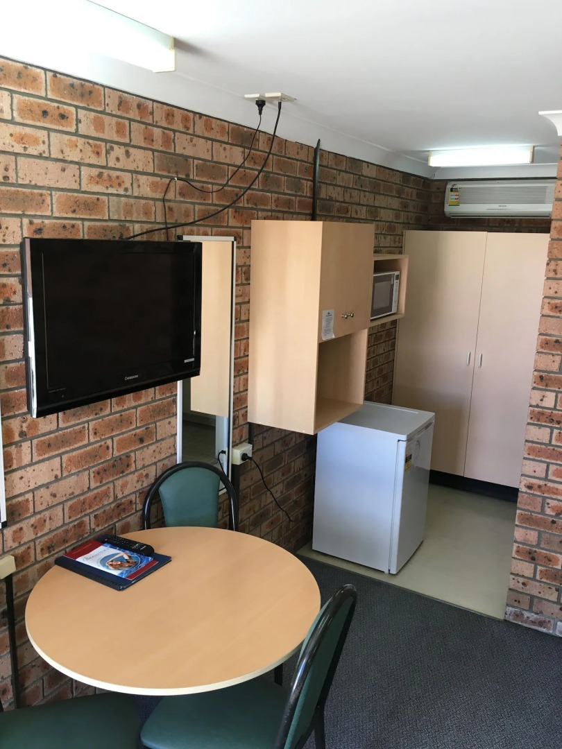 The Phoenix Artesian Spa Resort and Accommodation