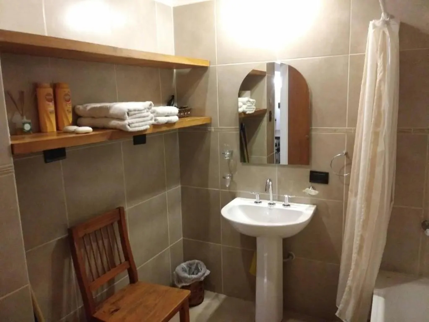 El Pueblo Aparts - Rada Tilly