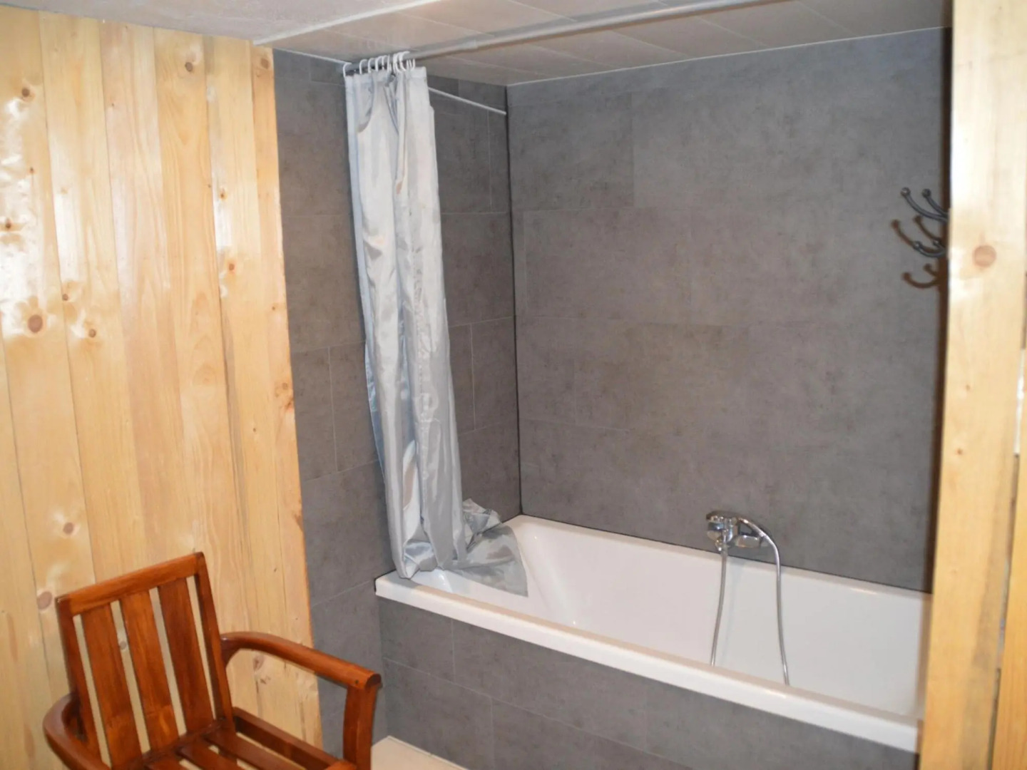 Verviers Villa With Sauna