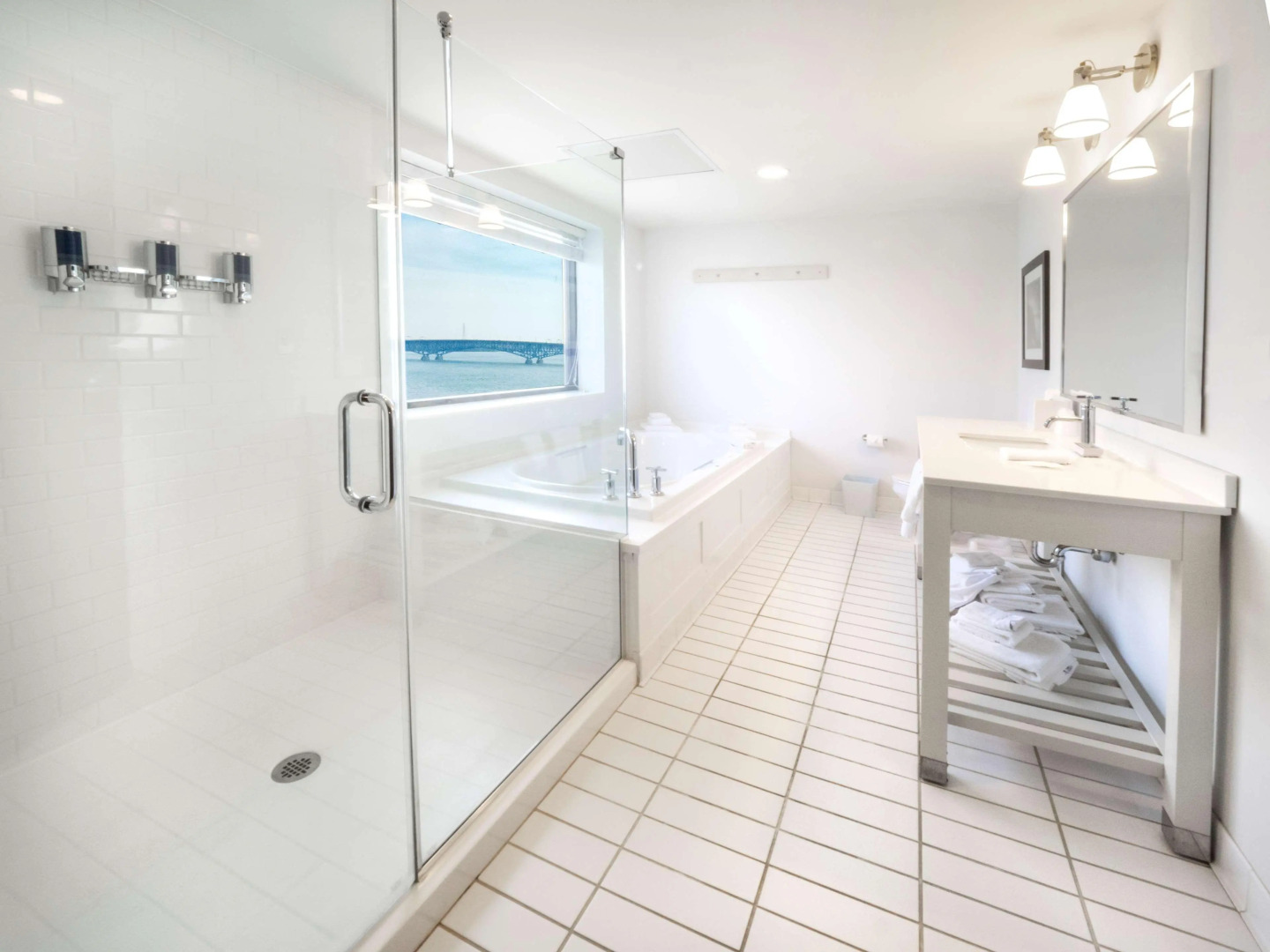 Crowne Plaza Niagara Falls NY Riverside by IHG