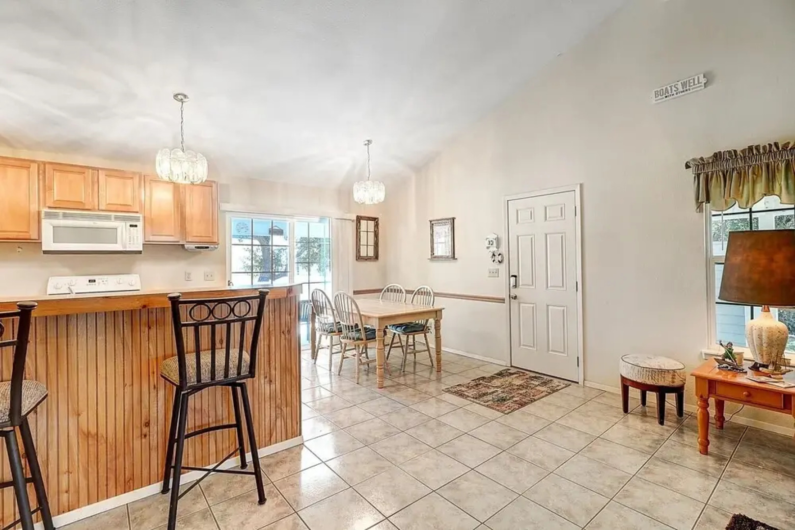 Seashell Memories 2 Bedroom Home by RedAwning