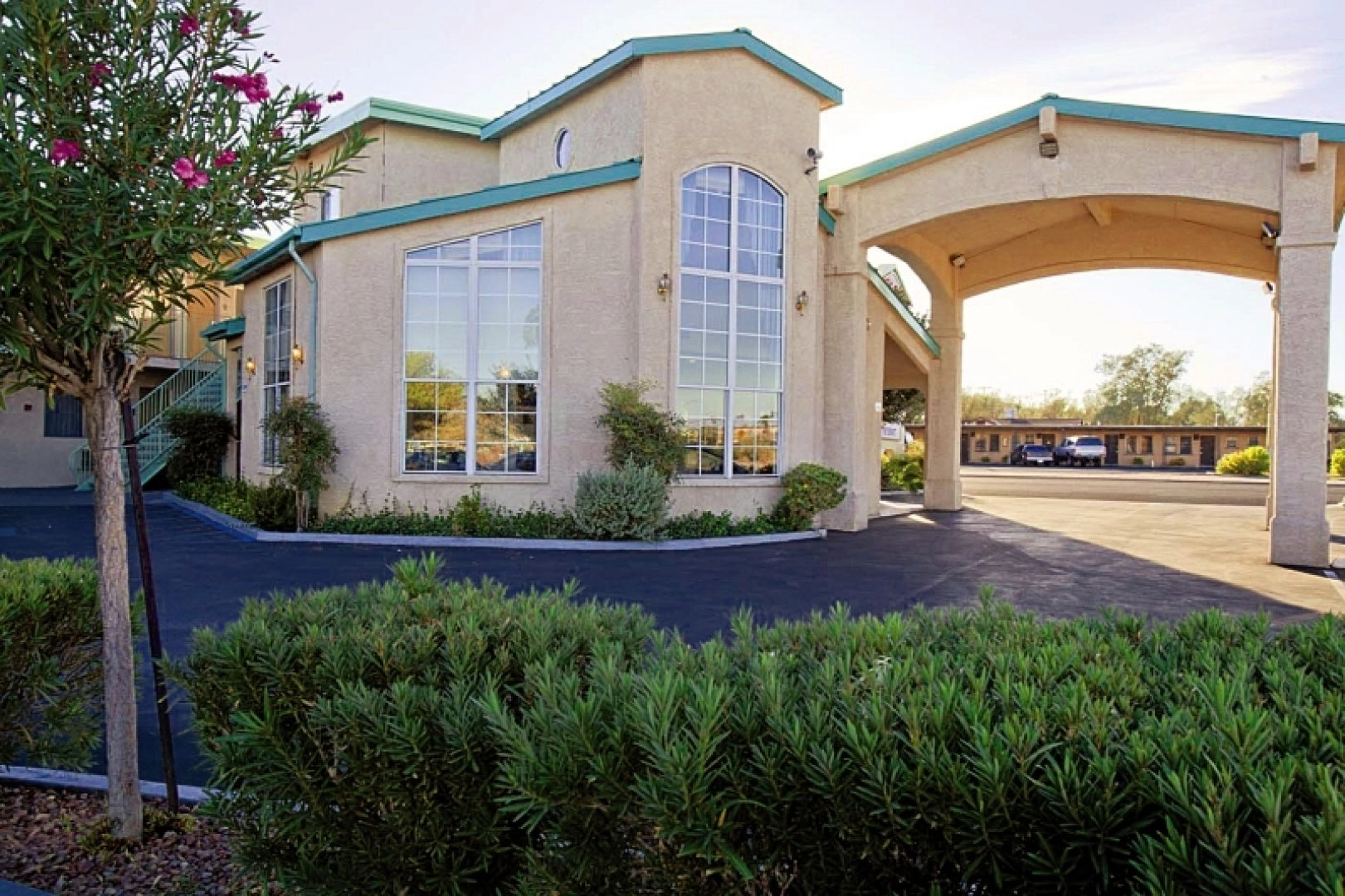 Best Western Plus China Lake Inn