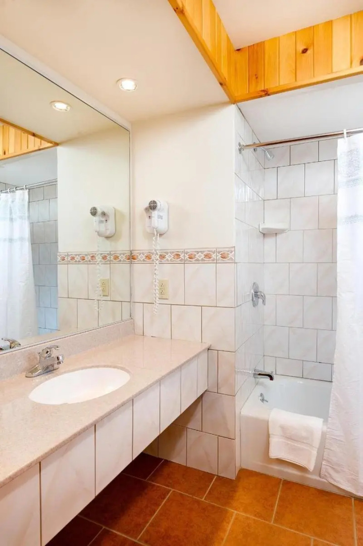 The Town House Lodge