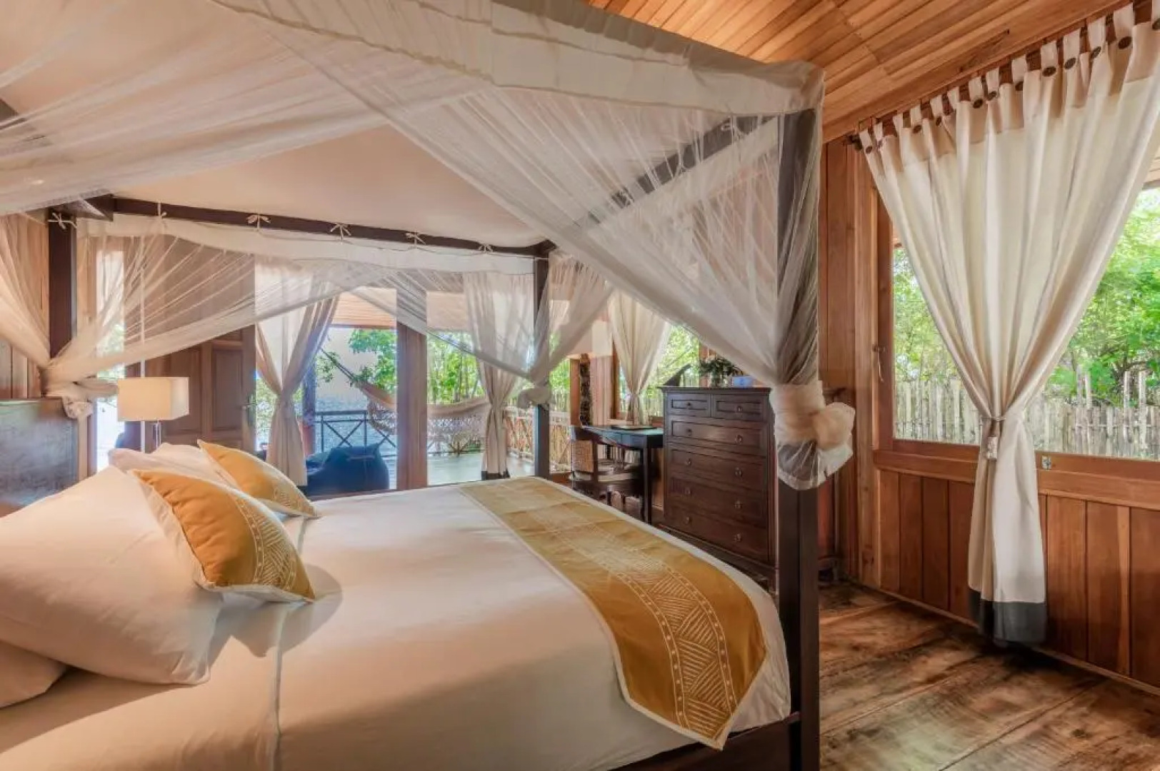 Siladen Resort & Spa