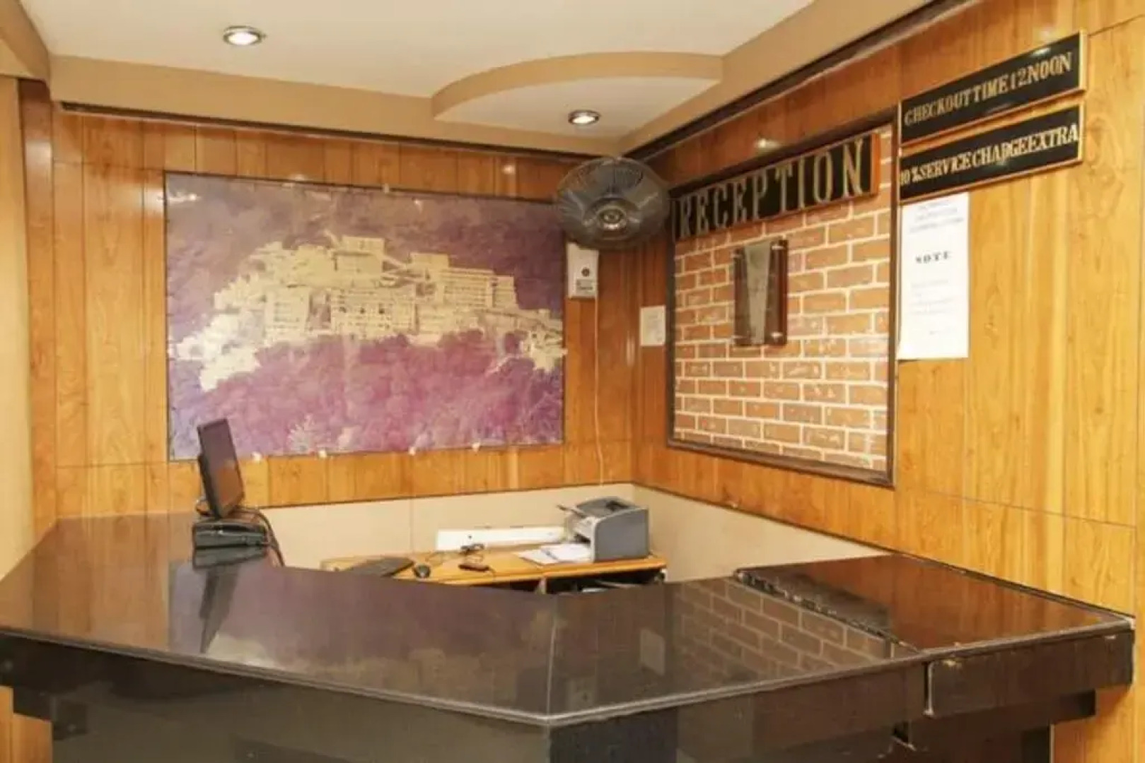 Hotel Kashmir Residency