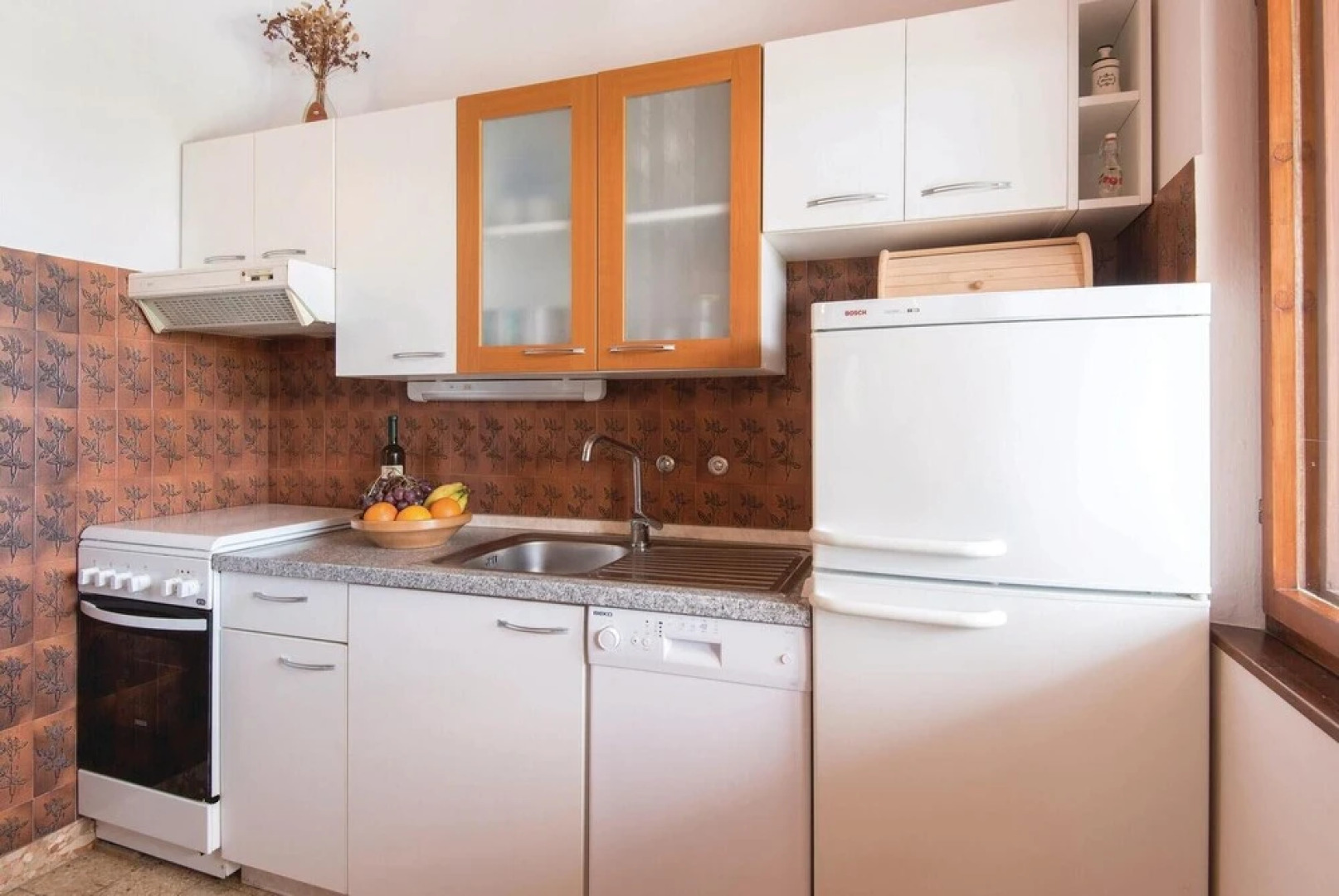 Awesome Home in Nova With Wifi and 4 Bedrooms