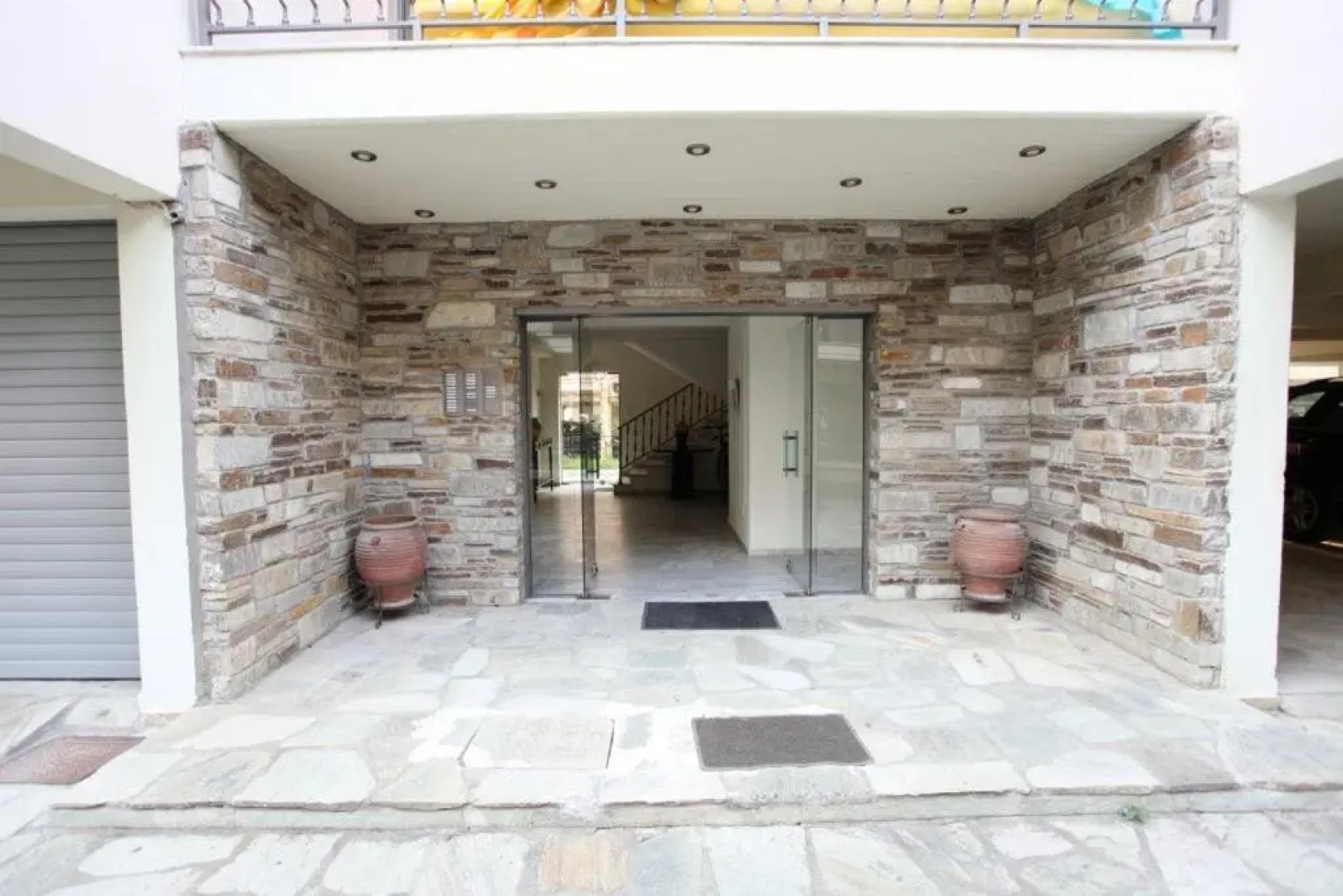 Luxury Flat in Neoi Poroi with Free Parking, 2' mins from the Beach!