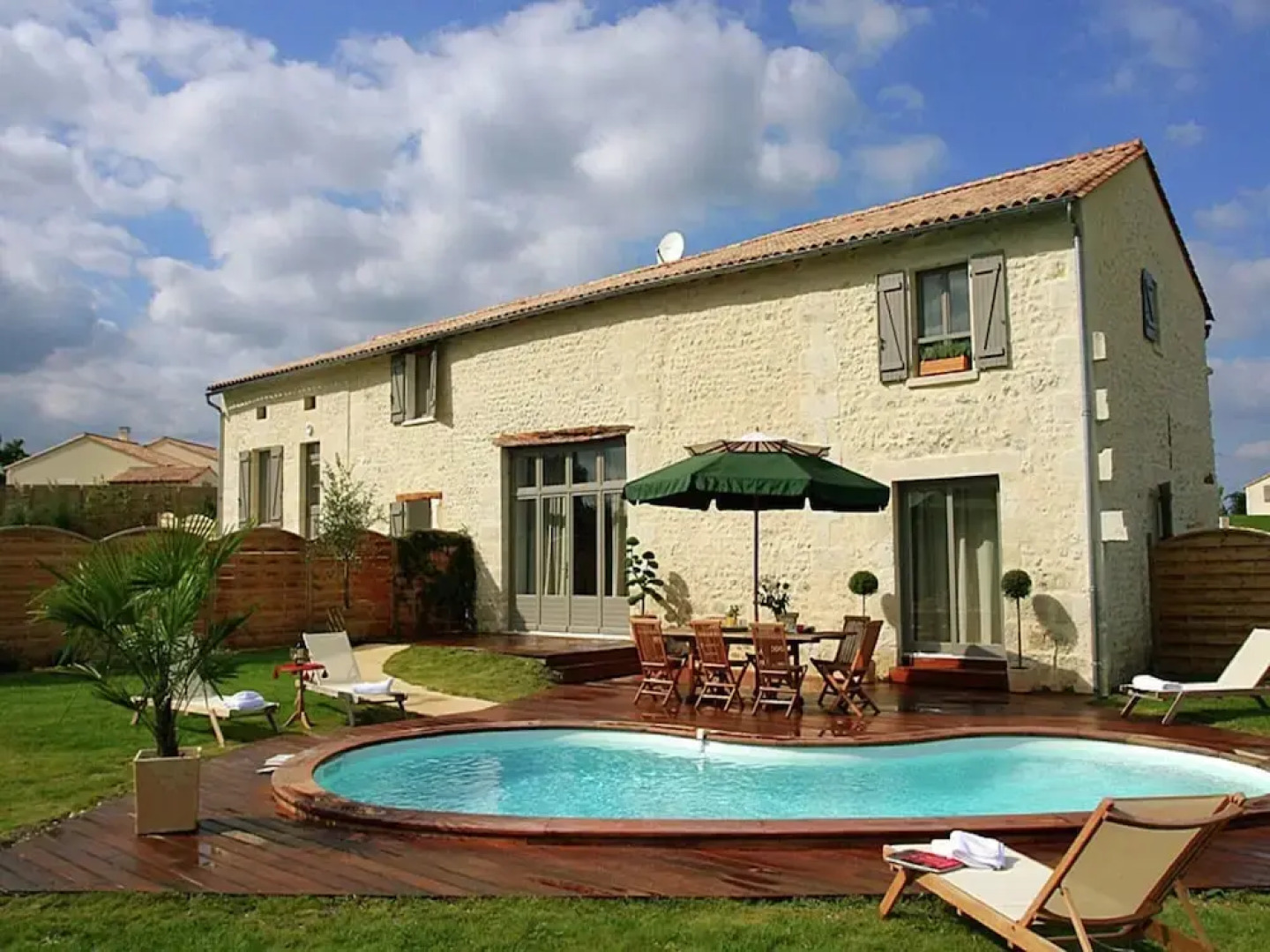 Villa in France With Private Pool & Garden